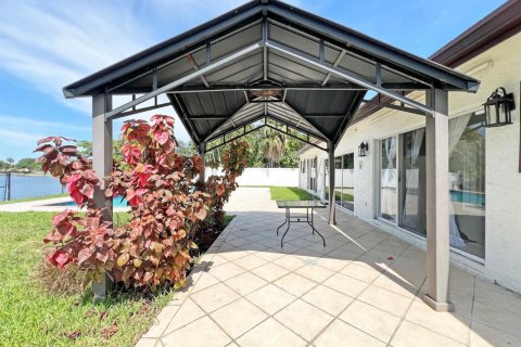 Villa ou maison à louer à Coconut Creek, Floride: 3 chambres, 147.25 m2 № 2393223 - photo 26