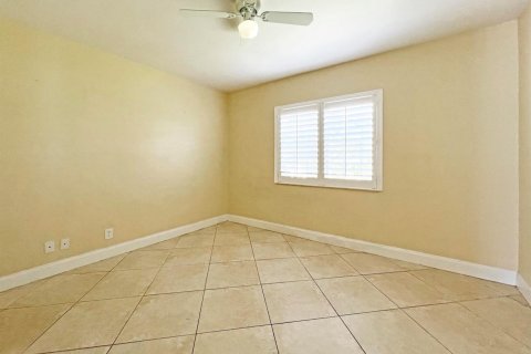 Villa ou maison à louer à Coconut Creek, Floride: 3 chambres, 147.25 m2 № 2393223 - photo 19