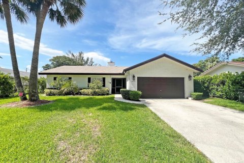 Villa ou maison à louer à Coconut Creek, Floride: 3 chambres, 147.25 m2 № 2393223 - photo 3