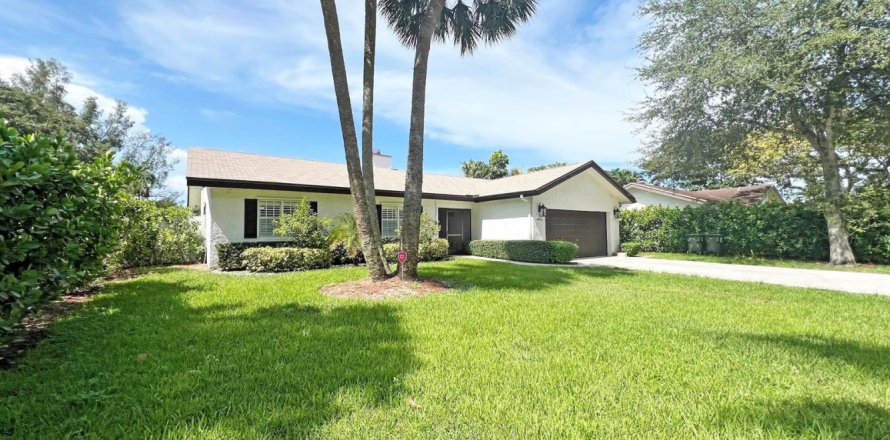 Villa ou maison à Coconut Creek, Floride 3 chambres, 147.25 m2 № 2393223