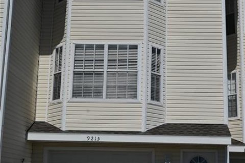 Townhouse in Saint Pete Beach, Florida 3 bedrooms, 190.45 sq.m. № 2219550 - photo 2