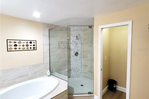 Townhouse in Saint Pete Beach, Florida 3 bedrooms, 190.45 sq.m. № 2219550 - photo 6