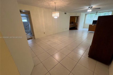 Купить кондоминиум в Санрайз, Флорида 2 спальни, 103.12м2, № 2000260 - фото 6