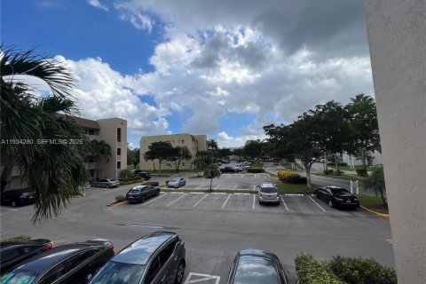 Купить кондоминиум в Санрайз, Флорида 2 спальни, 103.12м2, № 2000260 - фото 17