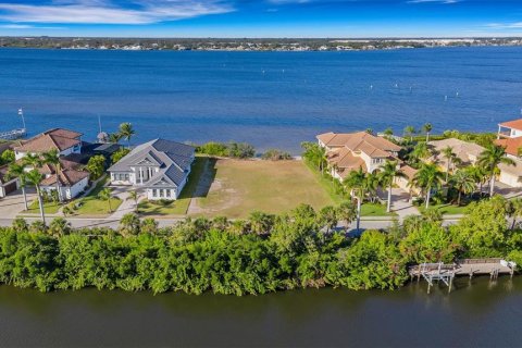 Land in Bradenton, Florida № 2092946