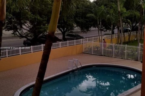 Condominio en venta en North Miami Beach, Florida, 1 dormitorio, 49.24 m2 № 1706951 - foto 4