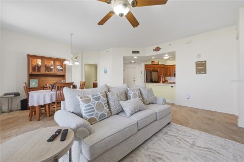 Condo in Punta Gorda, Florida, 2 bedrooms  № 2226472 - photo 9