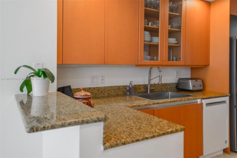 Condominio en venta en Aventura, Florida, 3 dormitorios, 252.69 m2 № 1966287 - foto 10