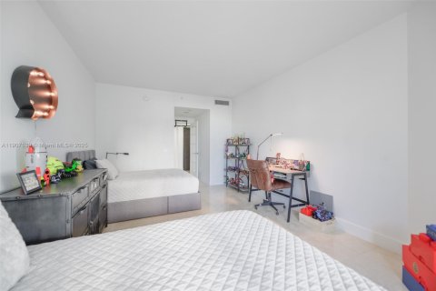 Condominio en venta en Aventura, Florida, 3 dormitorios, 252.69 m2 № 1966287 - foto 17