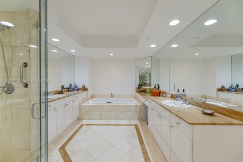 Condominio en venta en Aventura, Florida, 3 dormitorios, 252.69 m2 № 1966287 - foto 24