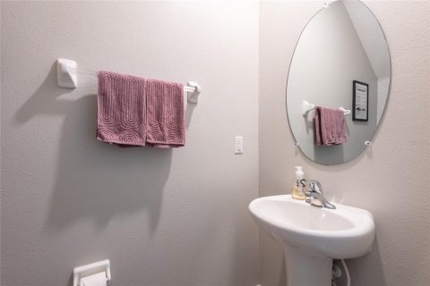 House in Sun City Center, Florida 4 bedrooms, 177.81 sq.m. № 1885735 - photo 17