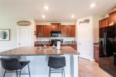 House in Sun City Center, Florida 4 bedrooms, 177.81 sq.m. № 1885735 - photo 10