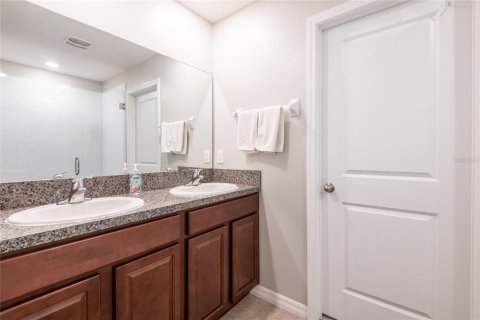 House in Sun City Center, Florida 4 bedrooms, 177.81 sq.m. № 1885735 - photo 22