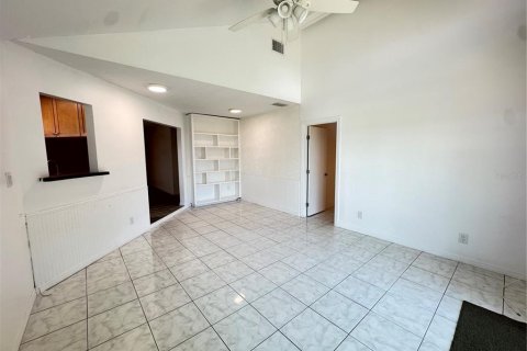 Apartment in Leesburg, Florida 3 bedrooms, 127.18 sq.m. № 2239181 - photo 10