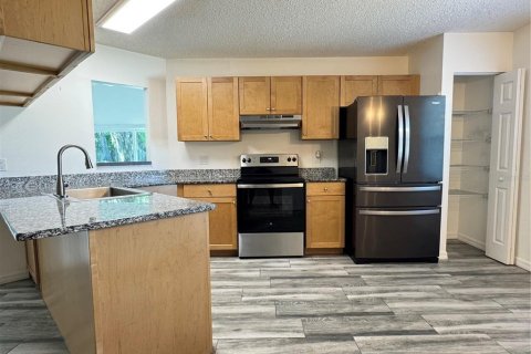 Apartment in Leesburg, Florida 3 bedrooms, 127.18 sq.m. № 2239181 - photo 3