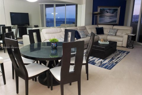 Copropriété à louer à Sunny Isles Beach, Floride: 1 chambre, 89.19 m2 № 1965487 - photo 3