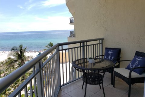 Copropriété à louer à Sunny Isles Beach, Floride: 1 chambre, 89.19 m2 № 1965487 - photo 1