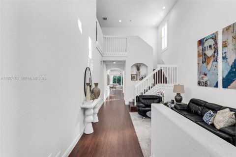 House in Delray Beach, Florida 5 bedrooms, 277.03 sq.m. № 1986193 - photo 3