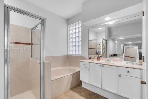 House in Delray Beach, Florida 5 bedrooms, 277.03 sq.m. № 1986193 - photo 17