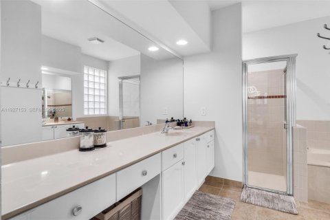 House in Delray Beach, Florida 5 bedrooms, 277.03 sq.m. № 1986193 - photo 16