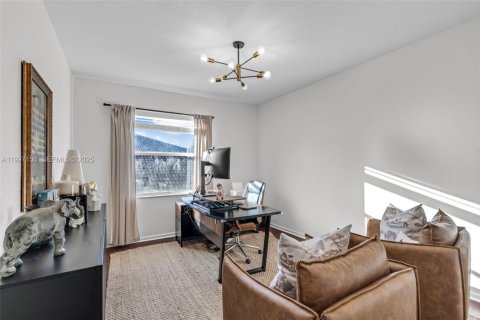 House in Delray Beach, Florida 5 bedrooms, 277.03 sq.m. № 1986193 - photo 23