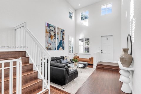 House in Delray Beach, Florida 5 bedrooms, 277.03 sq.m. № 1986193 - photo 4