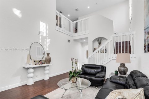 House in Delray Beach, Florida 5 bedrooms, 277.03 sq.m. № 1986193 - photo 5