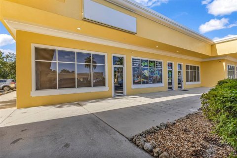 Commercial property in Punta Gorda, Florida 2276.76 sq.m. № 2224424 - photo 14