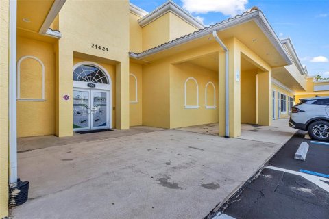 Commercial property in Punta Gorda, Florida 2276.76 sq.m. № 2224424 - photo 13