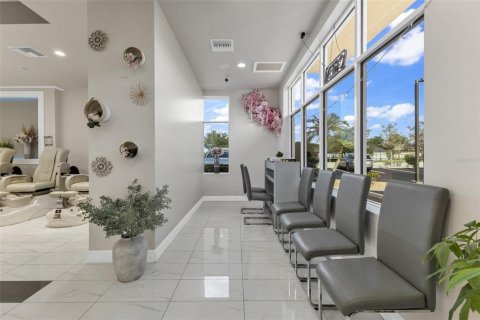 Commercial property in Punta Gorda, Florida 2276.76 sq.m. № 2224424 - photo 17