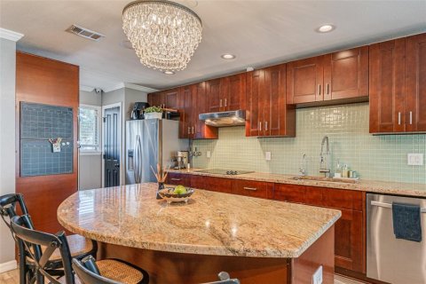 Copropriété à louer à Tampa, Floride: 2 chambres, 99.22 m2 № 1893916 - photo 4