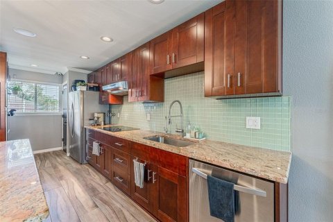 Copropriété à louer à Tampa, Floride: 2 chambres, 99.22 m2 № 1893916 - photo 6