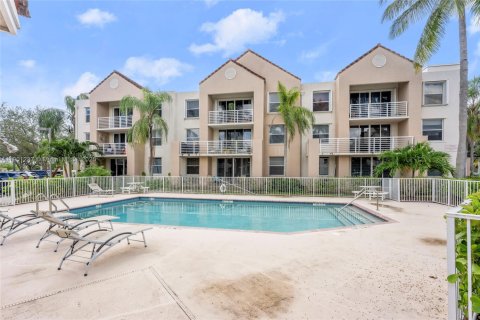 Купить кондоминиум в Холливуд, Флорида 2 спальни, 92.9м2, № 1953285 - фото 20