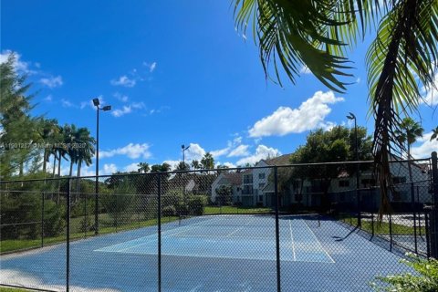 Купить кондоминиум в Холливуд, Флорида 2 спальни, 92.9м2, № 1953285 - фото 16