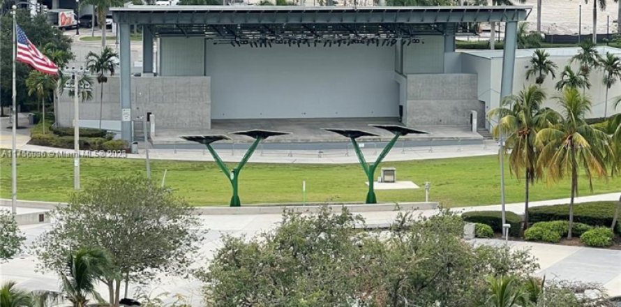 Condo à Hollywood, Floride, 2 chambres № 1735911