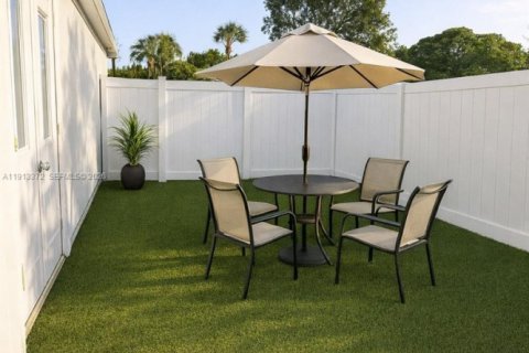 Propiedad comercial en alquiler en Tamarac, Florida, 1 dormitorio № 1969513 - foto 6