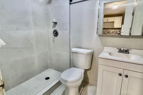 Commercial property in Miami, Florida 1 bedroom, 231.05 sq.m. № 1859201 - photo 5