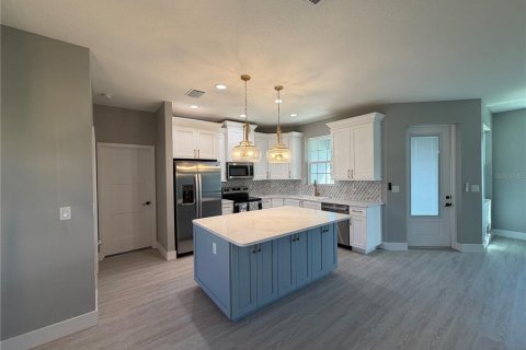 House in Ocala, Florida 3 bedrooms, 134.71 sq.m. № 2395657 - photo 10