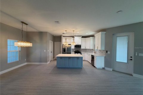 House in Ocala, Florida 3 bedrooms, 134.71 sq.m. № 2395657 - photo 9