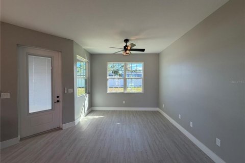 House in Ocala, Florida 3 bedrooms, 134.71 sq.m. № 2395657 - photo 8