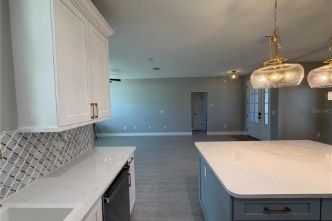 House in Ocala, Florida 3 bedrooms, 134.71 sq.m. № 2395657 - photo 12