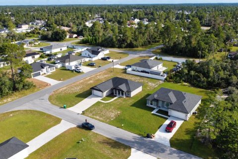 House in Ocala, Florida 3 bedrooms, 134.71 sq.m. № 2395657 - photo 3