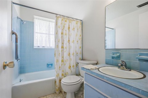 House in North Port, Florida 2 bedrooms, 80.27 sq.m. № 2167479 - photo 15