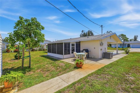 House in North Port, Florida 2 bedrooms, 80.27 sq.m. № 2167479 - photo 20