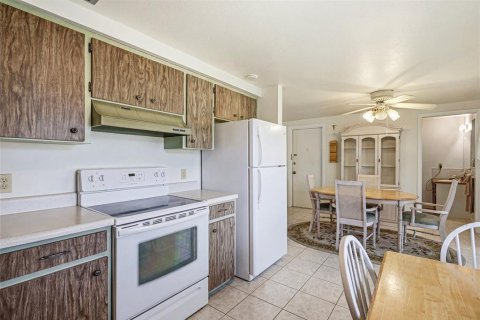 House in North Port, Florida 2 bedrooms, 80.27 sq.m. № 2167479 - photo 10