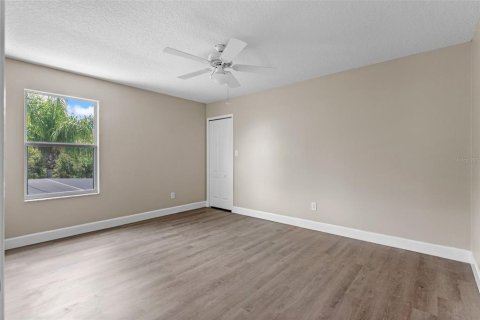 House in Orlando, Florida 5 bedrooms, 320.79 sq.m. № 1877322 - photo 23