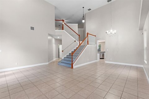 House in Orlando, Florida 5 bedrooms, 320.79 sq.m. № 1877322 - photo 3