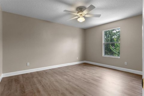 House in Orlando, Florida 5 bedrooms, 320.79 sq.m. № 1877322 - photo 20