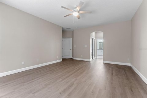 House in Orlando, Florida 5 bedrooms, 320.79 sq.m. № 1877322 - photo 12