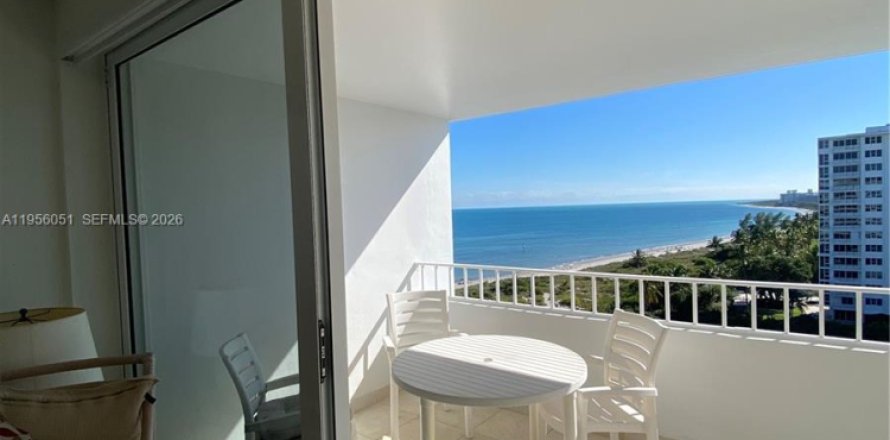 Condominio en Key Biscayne, Florida, 2 dormitorios  № 2011726